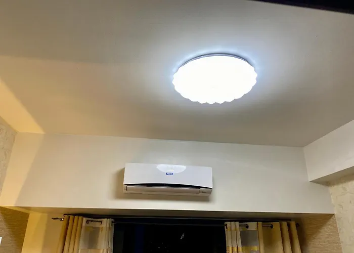 Artistry In Bloom Penthouse Retreat In Air Makati Blazing Fast 300 Mbps Air *