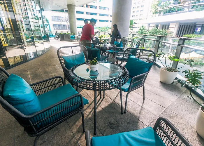 Artistry In Bloom Penthouse Retreat In Air Makati Blazing Fast 300 Mbps Air Manila