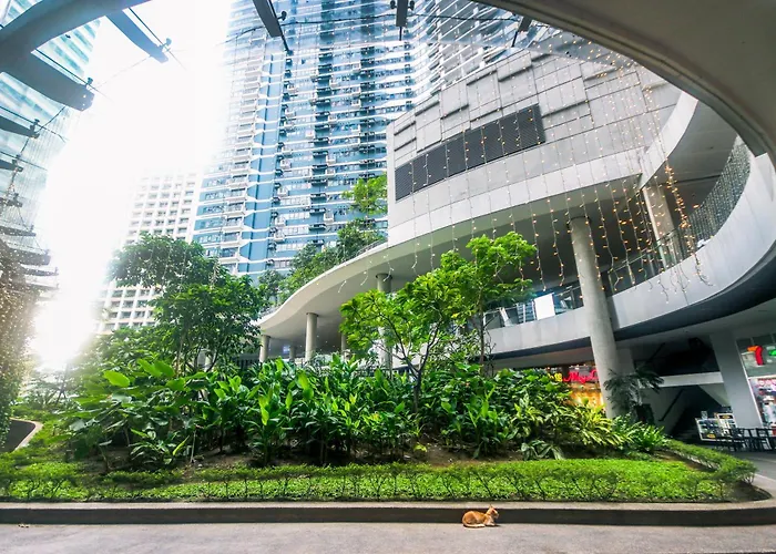 Artistry In Bloom Penthouse Retreat In Air Makati Blazing Fast 300 Mbps Air