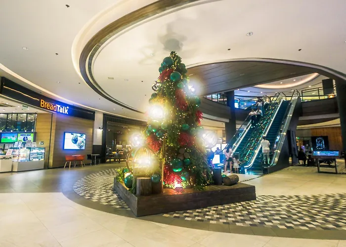 Artistry In Bloom Penthouse Retreat In Air Makati Blazing Fast 300 Mbps Air Apartment