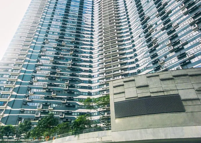Artistry In Bloom Penthouse Retreat In Air Makati Blazing Fast 300 Mbps Air Apartment Manila
