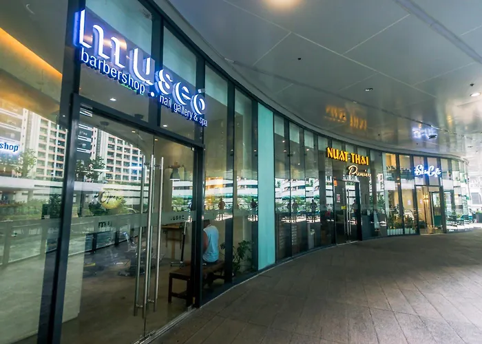 Artistry In Bloom Penthouse Retreat In Air Makati Blazing Fast 300 Mbps Air
